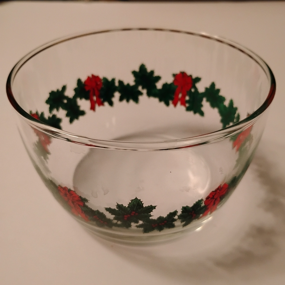 Glass Bowl with Christmas Wreath/Garland Pattern, 4", Pre-owned